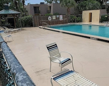 4033 Sandlewood Lane - Photo Thumbnail 15