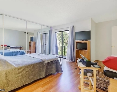 4033 Sandlewood Lane - Photo Thumbnail 9