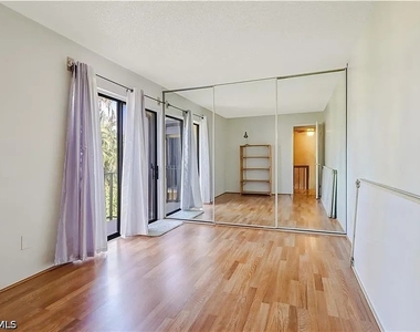 4033 Sandlewood Lane - Photo Thumbnail 10