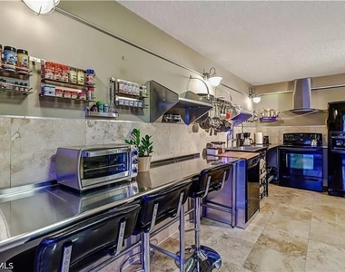 4033 Sandlewood Lane - Photo Thumbnail 3