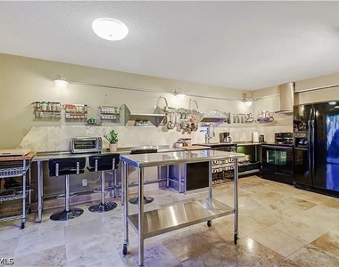 4033 Sandlewood Lane - Photo Thumbnail 4