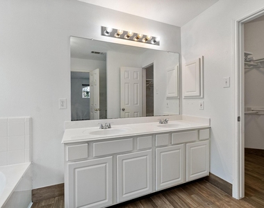 10638 Desert Springs Circle - Photo Thumbnail 16