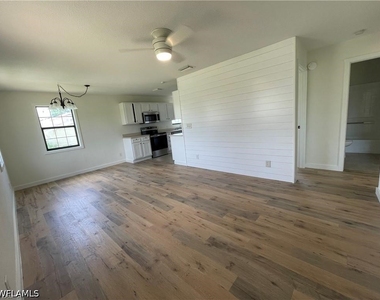 3820 20th Street W - Photo Thumbnail 10