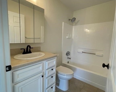 3820 20th Street W - Photo Thumbnail 11