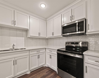 7412 S Hall Street - Photo Thumbnail 15