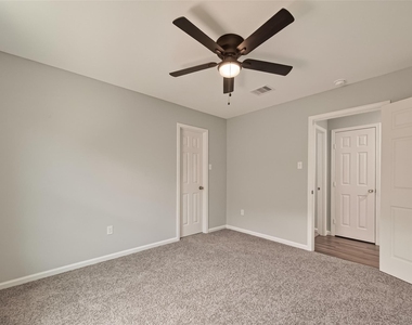 7412 S Hall Street - Photo Thumbnail 24