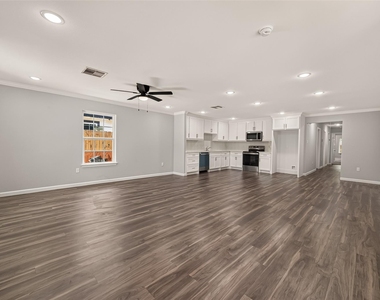 7412 S Hall Street - Photo Thumbnail 5