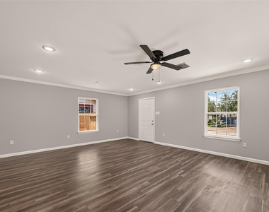 7412 S Hall Street - Photo Thumbnail 7