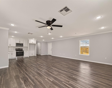 7412 S Hall Street - Photo Thumbnail 6