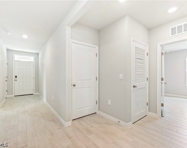 9016 Lawn Court - Photo Thumbnail 10