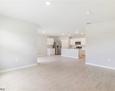 9016 Lawn Court - Photo Thumbnail 6