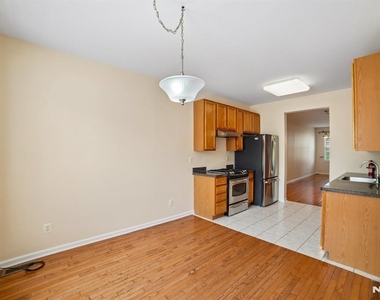 533 Coventry - Photo Thumbnail 6