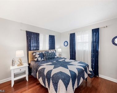 547 101st Avenue N - Photo Thumbnail 14