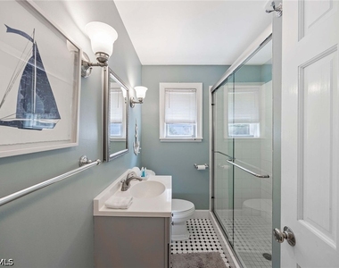 547 101st Avenue N - Photo Thumbnail 13