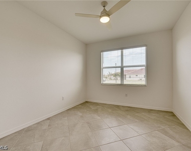 2620 Vine Avenue - Photo Thumbnail 16