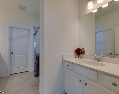 2620 Vine Avenue - Photo Thumbnail 14