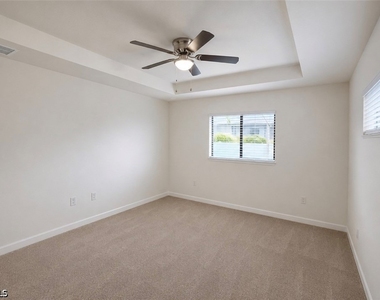 2208 Nw 42nd Place - Photo Thumbnail 7