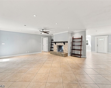 6574 Trail Boulevard - Photo Thumbnail 10