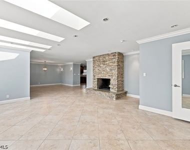 6574 Trail Boulevard - Photo Thumbnail 4