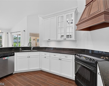 2126 E Crown Point - Photo Thumbnail 8