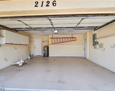 2126 E Crown Point - Photo Thumbnail 33
