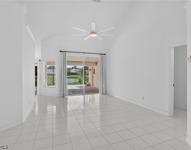 2126 E Crown Point - Photo Thumbnail 2