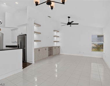 2126 E Crown Point - Photo Thumbnail 13