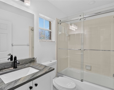 2126 E Crown Point - Photo Thumbnail 31