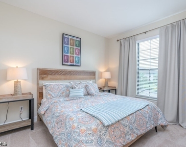 9419 Benvenuto Court - Photo Thumbnail 46