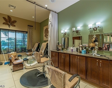 9419 Benvenuto Court - Photo Thumbnail 13