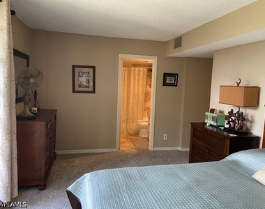 2305 Gulf Shore Boulevard N - Photo Thumbnail 22