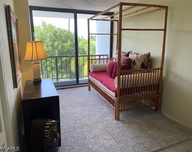 2305 Gulf Shore Boulevard N - Photo Thumbnail 17