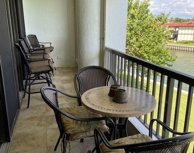 2305 Gulf Shore Boulevard N - Photo Thumbnail 24