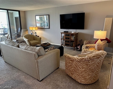 2305 Gulf Shore Boulevard N - Photo Thumbnail 3