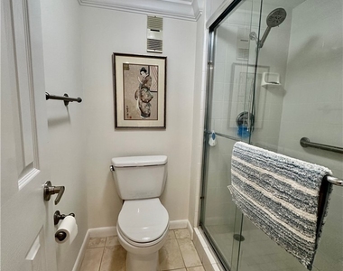 555 Park Shore Drive - Photo Thumbnail 25
