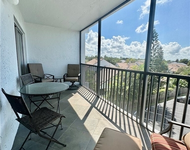 555 Park Shore Drive - Photo Thumbnail 35