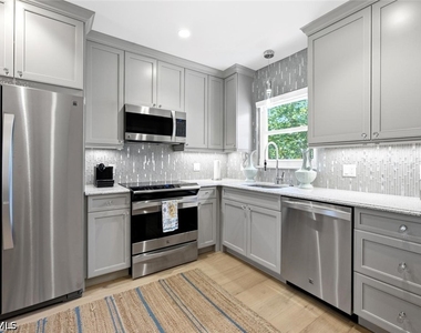 940 3rd Street S - Photo Thumbnail 13
