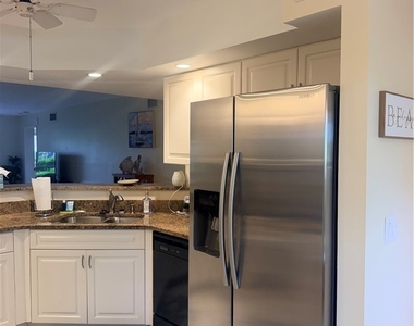 360 Horsecreek Drive - Photo Thumbnail 6