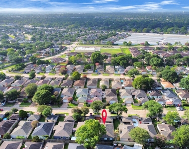 16206 New Field Drive - Photo Thumbnail 24