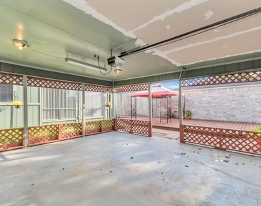 16206 New Field Drive - Photo Thumbnail 23