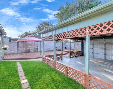 16206 New Field Drive - Photo Thumbnail 4