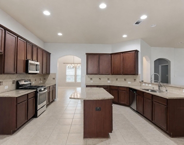 3519 Dryer Park Drive - Photo Thumbnail 11