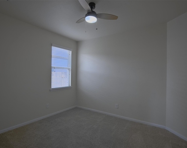 3519 Dryer Park Drive - Photo Thumbnail 27