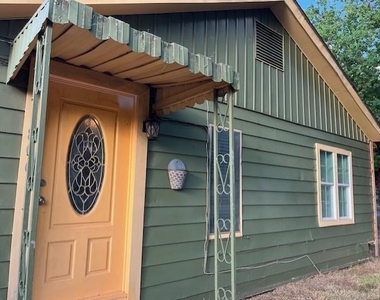 1806 N Avenue S - Photo Thumbnail 1