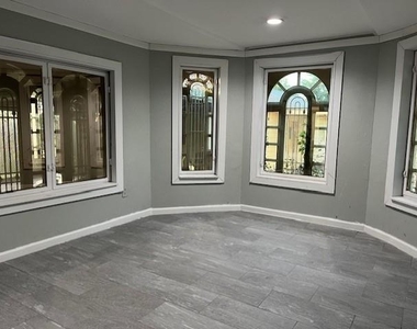 1806 N Avenue S - Photo Thumbnail 14