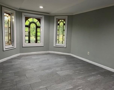 1806 N Avenue S - Photo Thumbnail 15