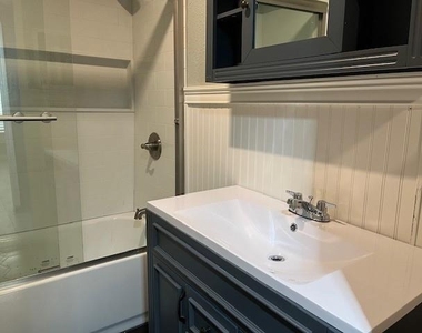 1806 N Avenue S - Photo Thumbnail 30