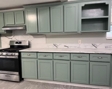 1806 N Avenue S - Photo Thumbnail 6