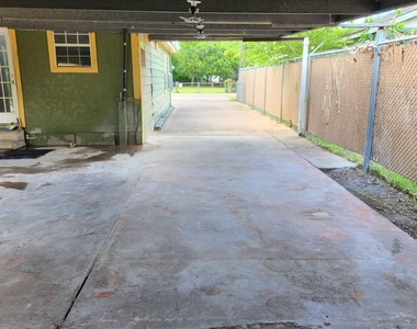 1806 N Avenue S - Photo Thumbnail 35