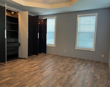 1806 N Avenue S - Photo Thumbnail 25